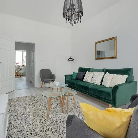 Spacious Grunwaldzka 77 Wrzeszcz By Renters * Gdansk