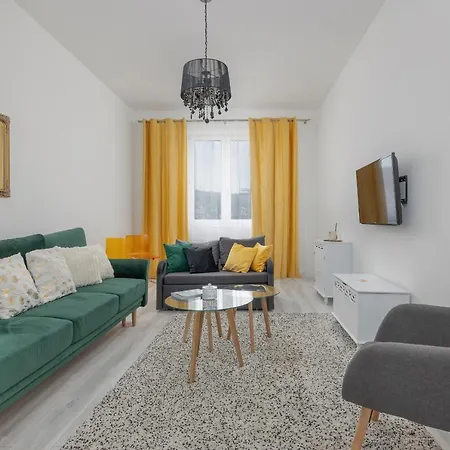 Spacious Grunwaldzka 77 Wrzeszcz By Renters * Gdansk