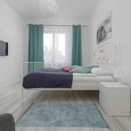 Spacious Grunwaldzka 77 Wrzeszcz By Renters Gdansk