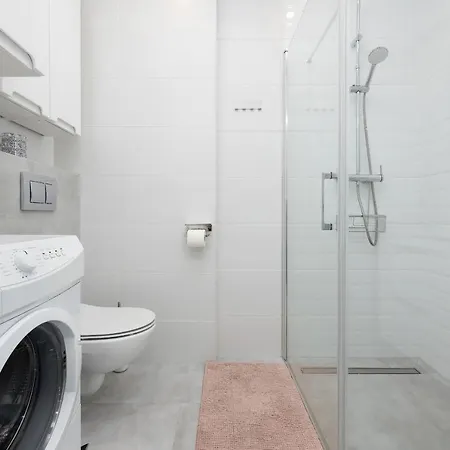 Spacious Grunwaldzka 77 Wrzeszcz By Renters Apartment Gdansk